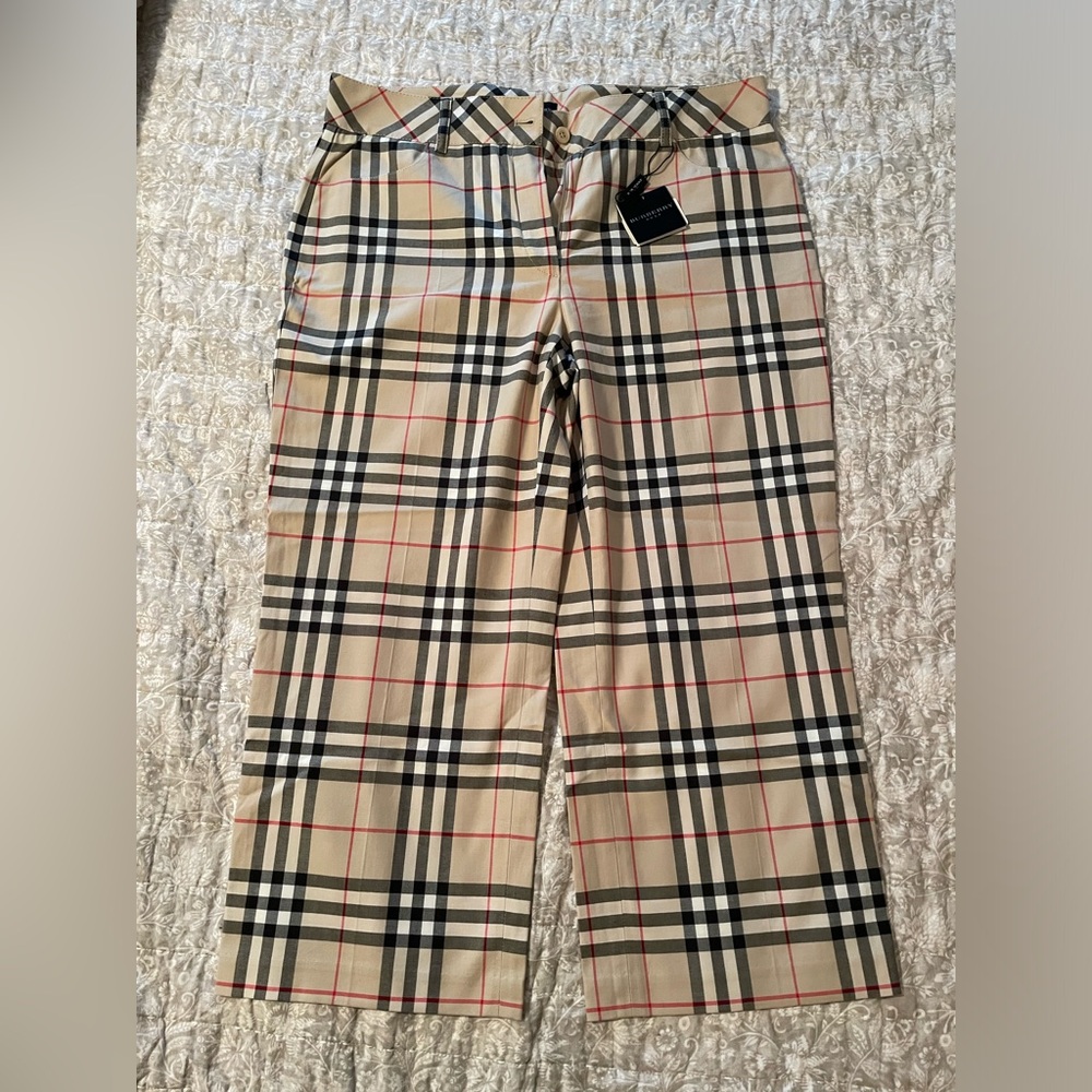 Burberry Golf- ladies Capri pants, size 10, NWT